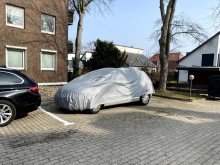 Stellplatz Kapitalanlage nahe Binnenwasser: 2-Zimmer-Wohnung mit Balkon, Stellplatz und Staffelmiete