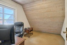 B�ro / Kinderzimmer DG Exklusives Anwesen mit G�stehaus, park�hnlichem Grundst�ck und au�ergew�hnlicher Ausstattung