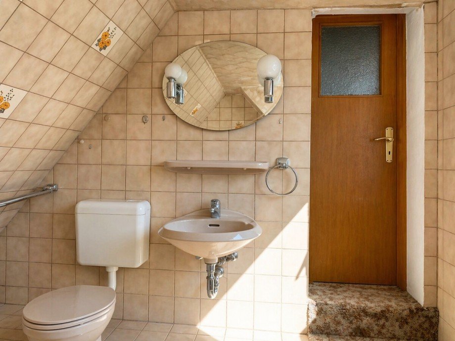 Badezimmer Teilansicht DG Einfamilienhaus S�sel / R�bel