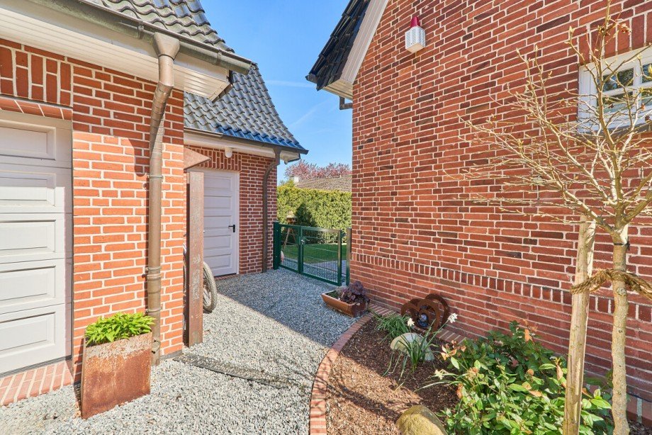 Durchgang zum Gartenbereich Einfamilienhaus Malente