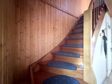 Treppenaufgang Dachgeschoss L�ndlich leben, individuell gestalten - Doppelhaush�lfte mit Garten