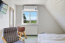 Schlafzimmer DG Exklusives Anwesen mit G�stehaus, park�hnlichem Grundst�ck und au�ergew�hnlicher Ausstattung