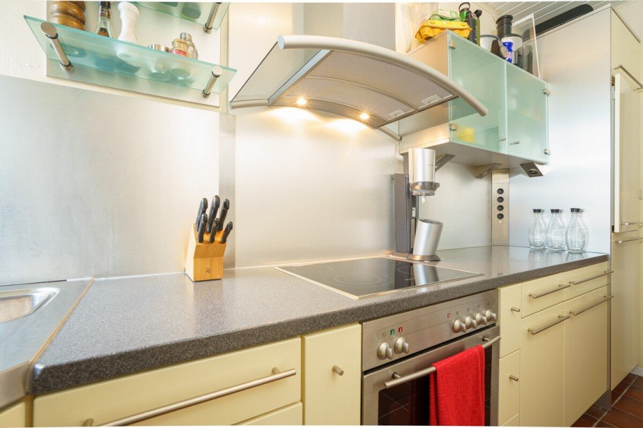Teilansicht K�che Loft-Studio-Atelier Kiel / Bl�cherplatz