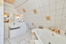 Badezimmer Exklusives Anwesen mit G�stehaus, park�hnlichem Grundst�ck und au�ergew�hnlicher Ausstattung