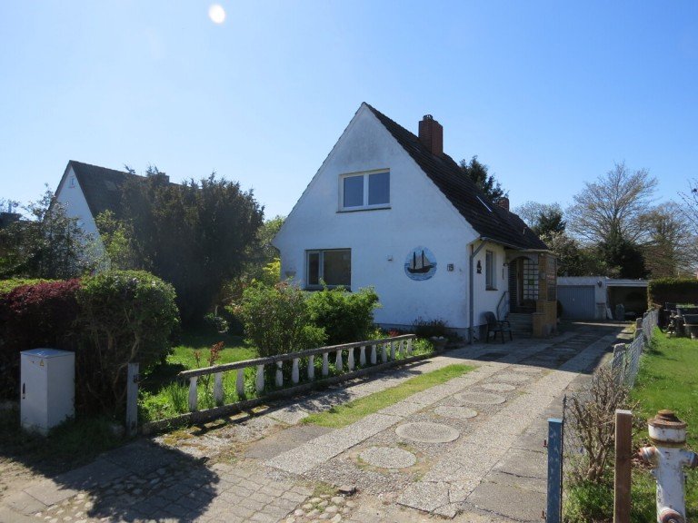 Ansicht Haus S�sel / R�bel Einfamilienhaus Kompaktes Einfamilienhaus auf gro�em Grundst�ck - viel Potenzial in ruhiger Lage von S�sel OT R�bel