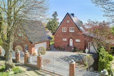 Hauptbild Exklusives Anwesen mit Gästehaus, parkähnlichem Grundstück und außergewöhnlicher Ausstattung