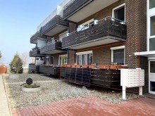 Wohneinheit Kapitalanlage nahe Binnenwasser: 2-Zimmer-Wohnung mit Balkon, Stellplatz und Staffelmiete
