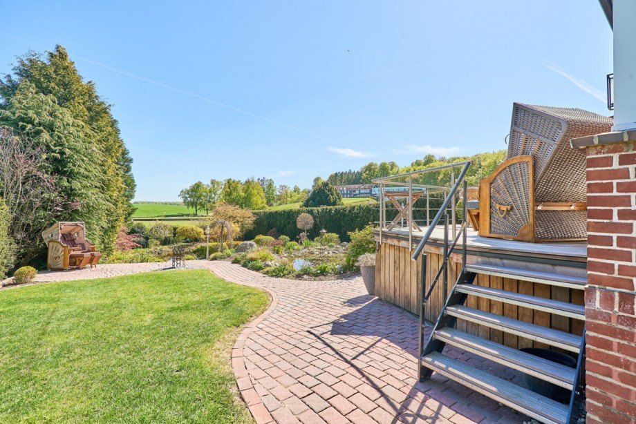 Teilansicht Garten Einfamilienhaus Malente